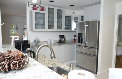 Seminary Hill Casa | Luxury Peacock Nest 15 Min to DC and OldTown