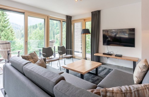 Viehhofen Villa | Penthouse located in the popular skiing area of Saalbach
