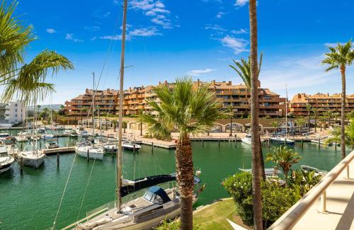 Sotogrande Apartamento | Luxury Penhouse, Sotogrande Marina - Located in an exclusive island of the Marina