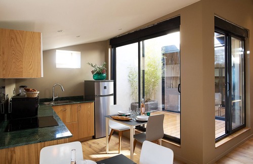 Lourmarin Apartamento | Apartamento ático de lujo en el centro de Lourmarin
