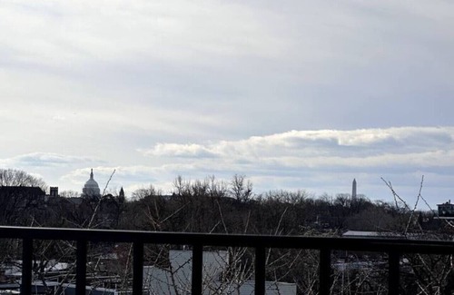Kingman Park Apartamento | Luxury Penthouse Condo+Rooftop+Private Parking+3BD