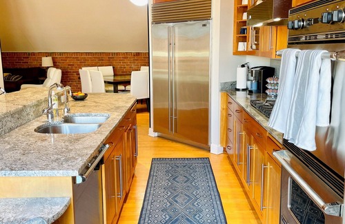Stillwater Condominio | Luxury Penthouse in Downtown with private parking next to JX Event Venue