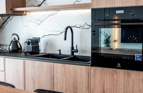 Sector 3 Apartamento | Luxury Penthouse Near City Center with Stunning Panoramic Views