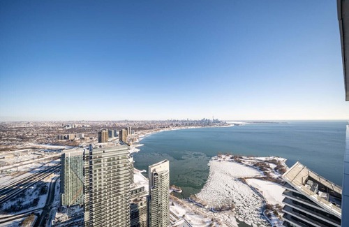 Humber Bay Condominio | Luxury Penthouse Suite