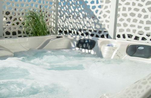 Gazi Apartamento | Luxury Penthouse with Acropolis View and Jacuzzi