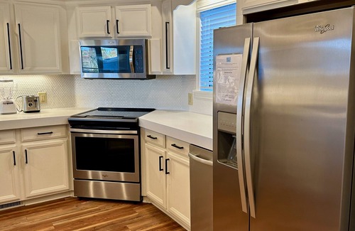 Counce Casa | Luxury Pickwick Lake front Villa 9 w/ views & boatslip-5 mins to Aqua