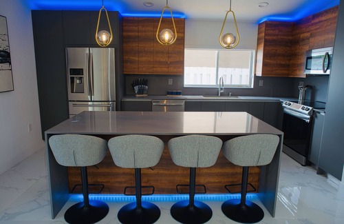 Richmond West Casa | Luxury Pirate Theme Pool House/ 16 Guest