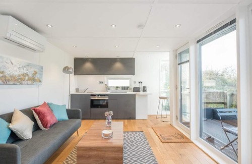 Woodbridge Cabina | Luxury Pod - Meadow View