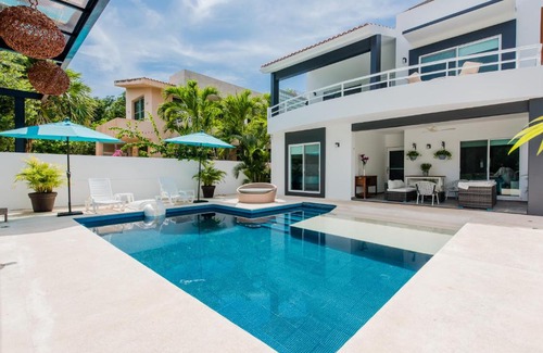 Puerto Aventuras Casa | LUXURY POOL & BEACH HOUSE AT THE MAYAN RIVIERA
