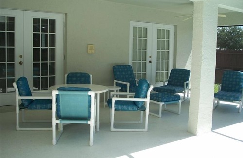 Greater Groves Casa | Luxury Pool Villa 4BR / 3BA Orientación Sur, Privacidad, 10min Disney