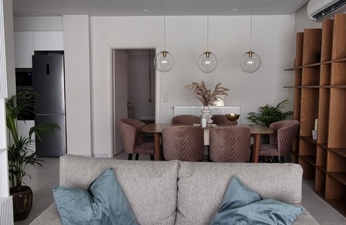 Nea Alikarnassos Apartamento | Luxury & Privacy at Elysian Residences Heraklion— Private Saltwater Pool