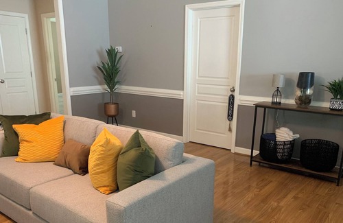 Fayetteville Casa | Luxury Private Community with gated access, a chic getaway 20 mins from Ft Bragg
