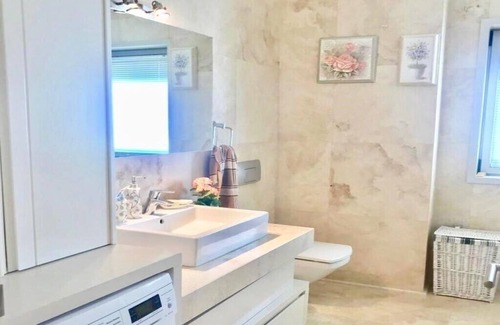 Torba Villa | Casa familiar privada de lujo con muelle privado y playa