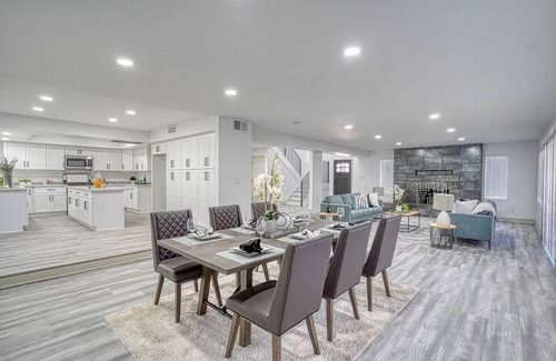 Lake Isabella Casa | Luxury Private Lake Home For Larger Groups on Acre with Huge Private Suite