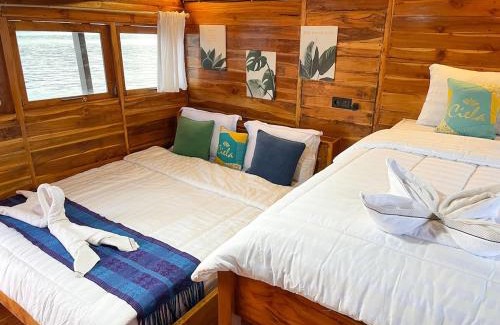 Labuan Bajo Alquiler De Eote | Luxury Private Phinisi Sailing in Komodo island