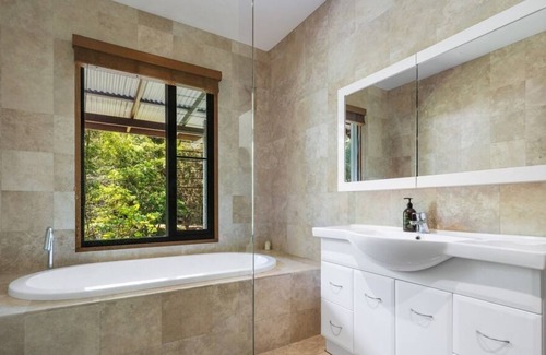 Main Arm Casa | Luxury Private Retreat Near Mullumbimby, Fireplace