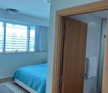 Al Raha Beach Apartamento | Luxury private sea view room