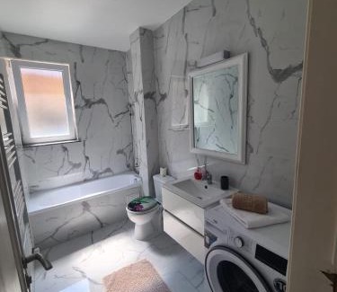 Radauti Apartamento | Luxury Property with 2bdm Radauti