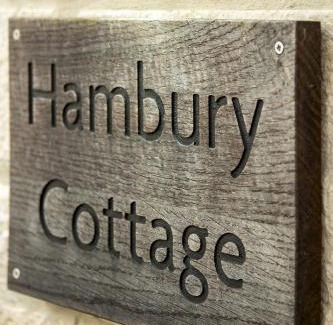 Holworth Casa | Luxury property with spa access on a nature reserve Hambury Cottage BV22