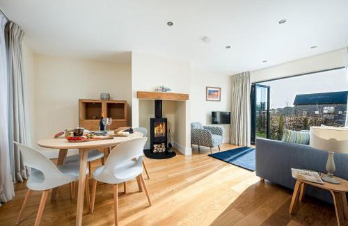 Holworth Casa | Luxury property with spa access on a nature reserve Hambury Cottage BV22