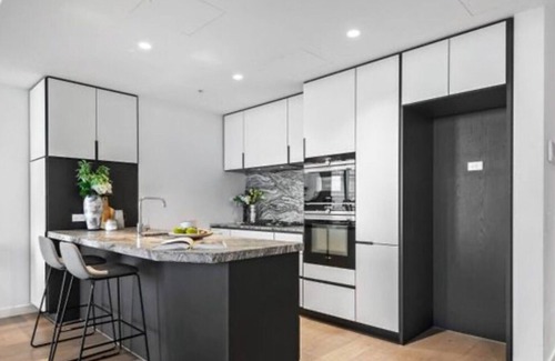 Docklands Apartamento | Luxury Redefined: Your Unforgettable Stay Awaits