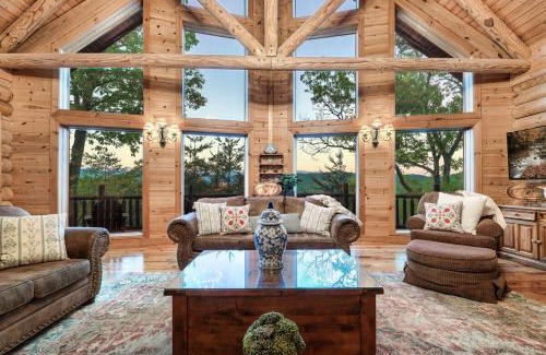 Gatlinburg - Pigeon Forge Casa | Luxury Refresh 2025 Multi-Family Retreat