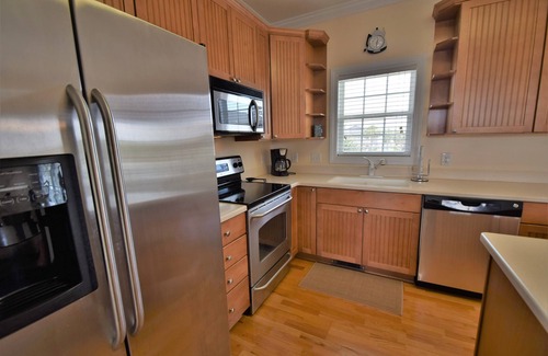 Cherry Grove Beach Casa | Alquiler de lujo con piscina privada a pasos de la playa