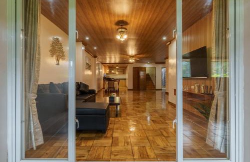 Baguio Apartamento | Luxury Residence #1 Camp John Hay nr Eco Trails