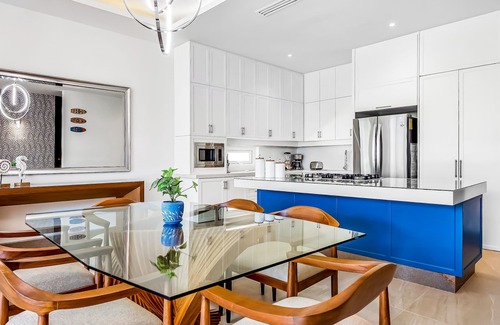La Puntilla Apartamento | Luxury resort apartment with full kitchen, jetted tub, pools, & tennis