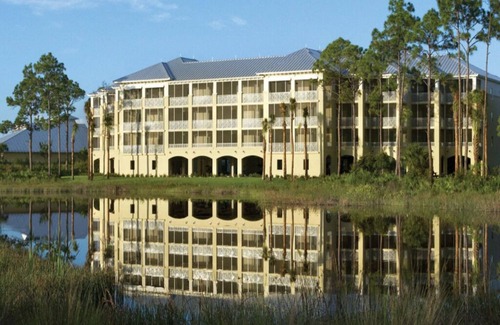 Estero Condominio | Luxury Resort 2 Bedroom 2 Bathroom Villa Packed With Family Fun