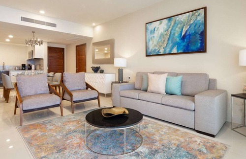 Zona Hotelera Apartamento | Luxury Resort on the beach, with five outdoor swimming pools