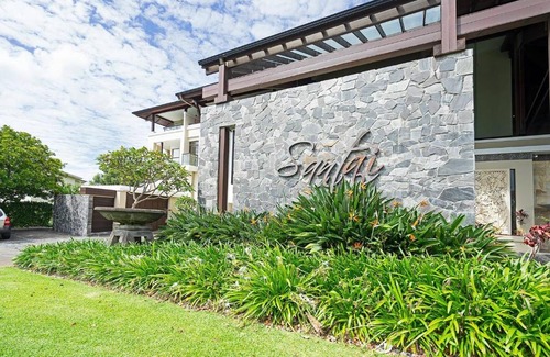 Casuarina Apartamento | Luxury Resort Studio with Pool - Footsteps to Beach