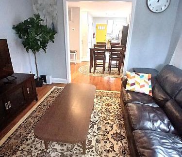 Northeast Cama Y Desayuno | Luxury & Restful Private Room in DC