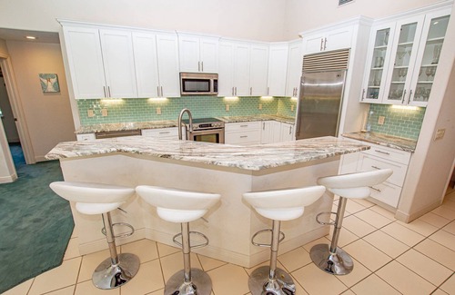 Fairway Village Casa | Luxury Retreat 5BR Mediterranean Home w/ Heated Pool | Steam Room | Golf Views | Spacious Lanai