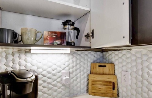 Arsenal Apartamento | Luxury Retreat | Pool+Gym | Fast WiFi | Riverwalk
