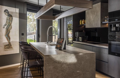 Cove Murtar Villa | Luxury Retreat that would be your home away from home!