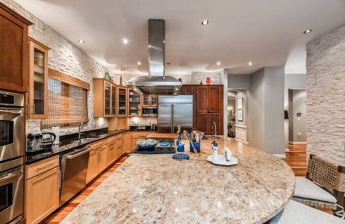 Leesburg Casa | Luxury Retreat with Family Feel: Perfect Getaway!