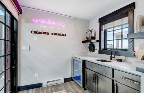 Old Town Casa | Luxury River Front Villa 110 I Rooftop Lounge I Hot Tub I Great Views I Discounted Attractions