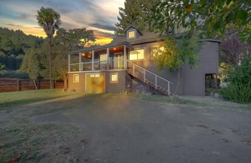 Monte Rio Casa | Luxury River Home - Pets Stay Free