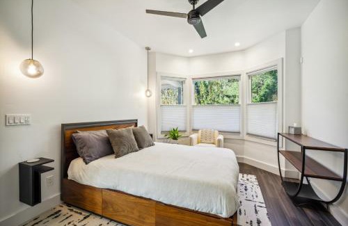 Monte Rio Casa | Luxury River Home - Pets Stay Free