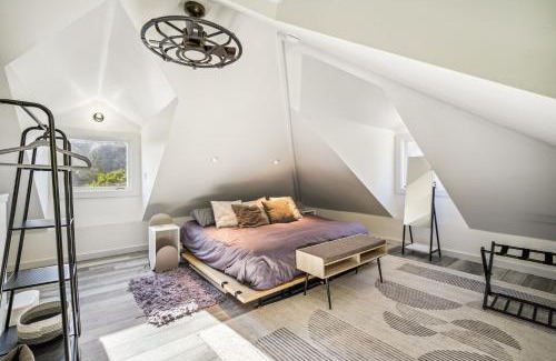 Monte Rio Casa | Luxury River Home - Pets Stay Free