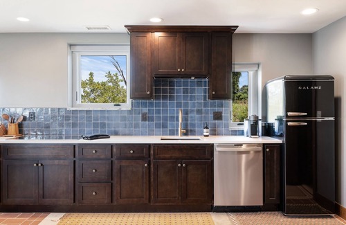 Glenview Casa | Luxury Riverside Stay - Historic Gaffney House Entire Property