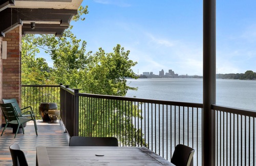Glenview Casa | Luxury Riverside Stay - Historic Gaffney House Entire Property