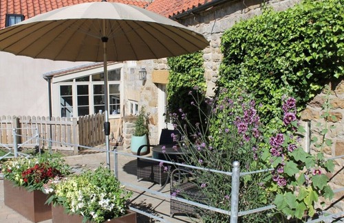 Aislaby Cabaña | Luxury Romantic Cottage for two