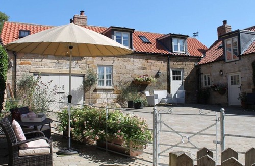 Aislaby Cabaña | Luxury Romantic Cottage for two