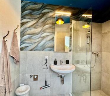 Schwarzlackenau Apartamento | Luxury Rooftop Long-Term Apartment