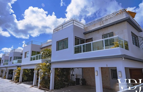 La Romana Apartamento | Luxury Rooftop Pool private secure Villa
