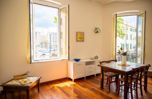Savona Apartamento | [Luxury Savona Cruises at 1 Min] WiFi · Free Park