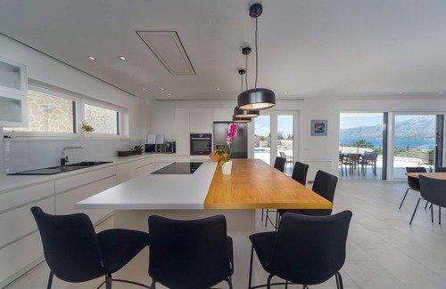 Vinjerac Villa | Luxury Sea Star Villa heated pool 48 m2