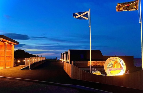 Keiss Casa | Luxury seafront glamping pod with private patio and Hydropool Jaccuzi